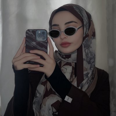 quenemine's profile picture. 🦢⋆