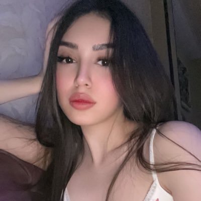 Annzslay's profile picture. 