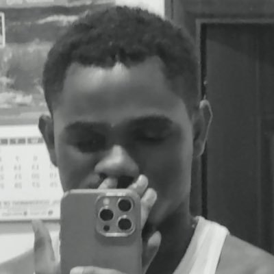 tomi_abel_'s profile picture. 😐