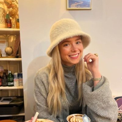 AellaineSmith's profile picture. Self-love advocate | Family first | Divorced & thriving | Christian believer ✝️ | Business owner | No porn 🚫