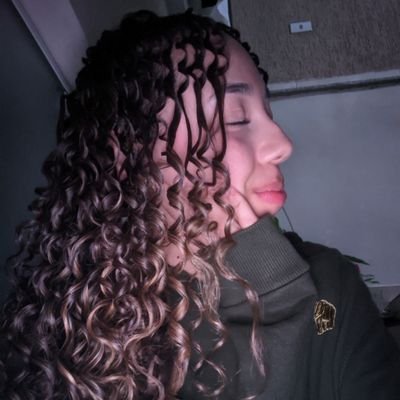 rflloliveiraa's profile picture. para ser totalmente franca, lei e desordem 👮🏾‍♂️