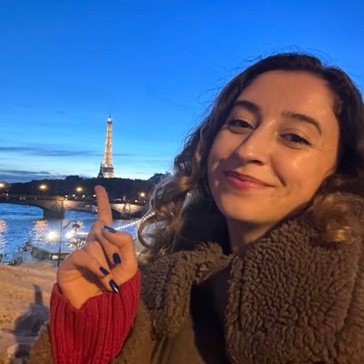 EliifAkinn's profile picture. Parlayan yıldızlar kulübü