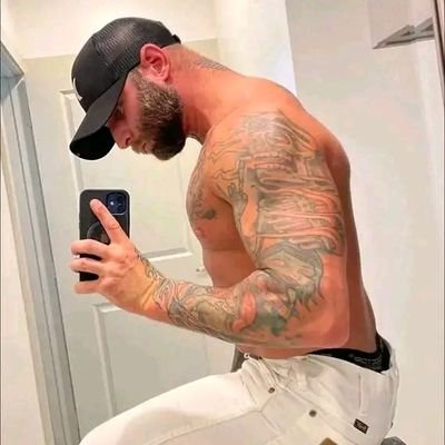 JamesLay644269's profile picture. my official page