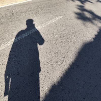 istsbtaytllh_'s profile picture. nothing.