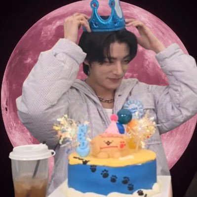 confessyeonz's profile picture. #라면즈 𓐐𓎩 ~ for enha only | mostly about votings and streaming 🗳️