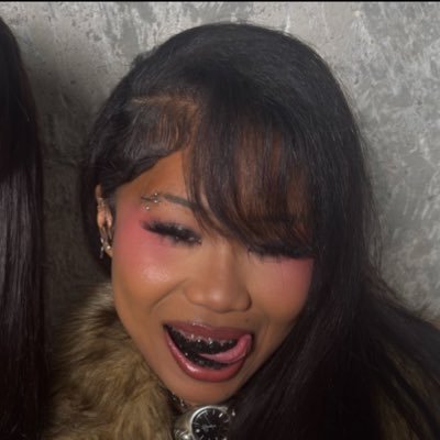 ovryuri's profile picture. 