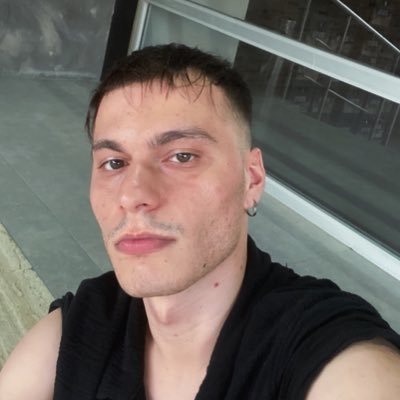 qhalidibnwaleed's profile picture. im not machine. you know why? because machine sometimes broken. im not broken