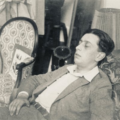 arthjc_'s profile picture. xxi. jamais d’autre que toi | @pvdeneuille