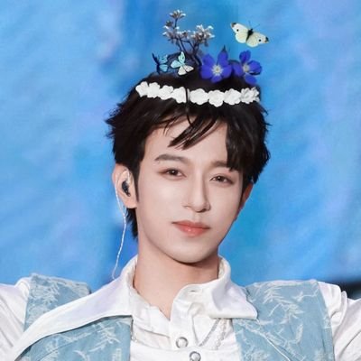 yhxtella's profile picture. 