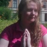 Cecilialauens1's profile picture. Musician:composer Peace starts with Education.😍my music onSoundCloud.Playing the piano (classical and other music:)🎹and the violin..🎻books. movies royals👑👻