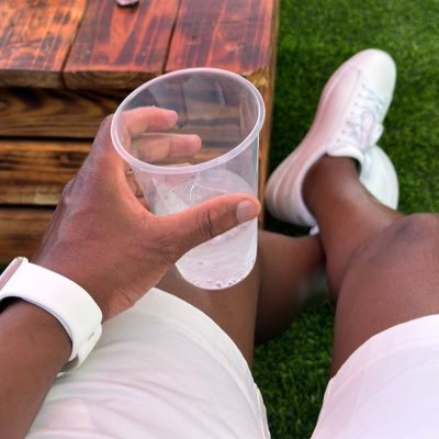 skelie08's profile picture. POLYGAMIST