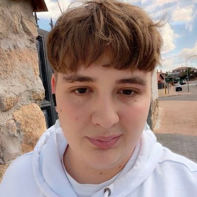 alejovisia's profile picture. 21 //
futuro filólogo, creo