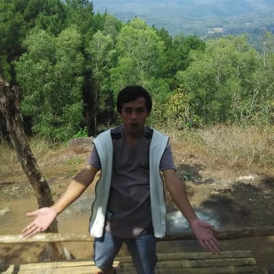 NarraAhmad's profile picture. tidak usah mengganggu orang yg ingin bahagia!