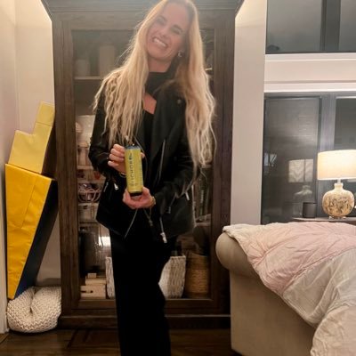 Vegababee's profile picture. Vega2221238 Star-born.🐬.    Catwoman frequency🐈‍⬛ ⚡️ICHOR🌊once divine blood, now truth-water. Klapacki ✝️🍵 Where light meets earth: Naperville 🌞💐