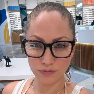 Sherylmags's profile picture. Lover of nature, easy going, family orientated, love to see America 🇺🇸 back to its glory, new on here after a long time away, here to learn and also pass on