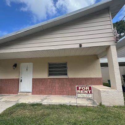 Evelyn109962101's profile picture. I'm a private landlady and I have houses available to move into.