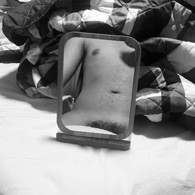 seconduoy's profile picture. 