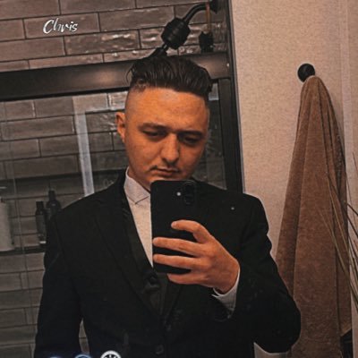 DecentSeeAPEX's profile picture. I play apex and golf sometimes R5 tag Decentjohnson 1x PSQ finalist