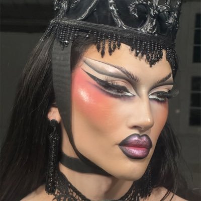 kyranthrax's profile picture. WINNER of drag race uk 👑alex@fiercelyyouentertainment.com