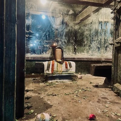 rajnisharma138's profile picture. random artist... love to write my random thoughts...