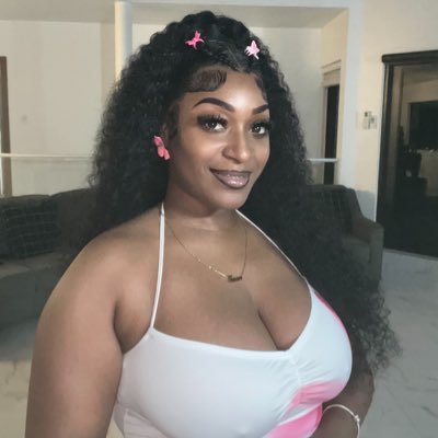 signed_thequeen's profile picture. Ephesians 3:20.. .🌹❣️