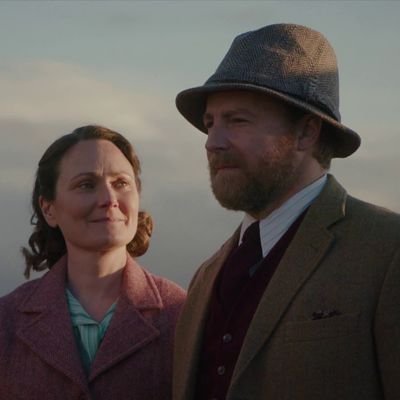 Dashspantry's profile picture. Fan account for #acgas #AllCreaturesGreatandSmall, mainly Mrs Hall/Siegfried Farnon, aka AxS. Tidbits of Tristan and Charlotte may sneak in 😎