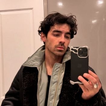 snowqita's profile picture. ♉︎ witch ⋆ gifmaker ⋆ CEO of “fuck AI”  ♡  my rakan @jwyyde