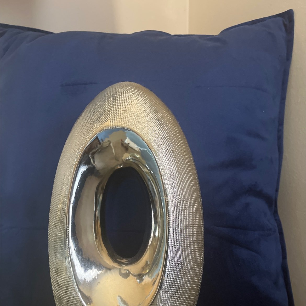 Leebellablue's profile picture. 