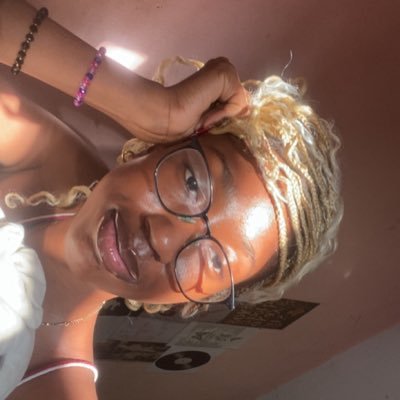 VeraVogue's profile picture. 𝙼𝚘𝚍𝚎𝚕. 💚@herbodesorority