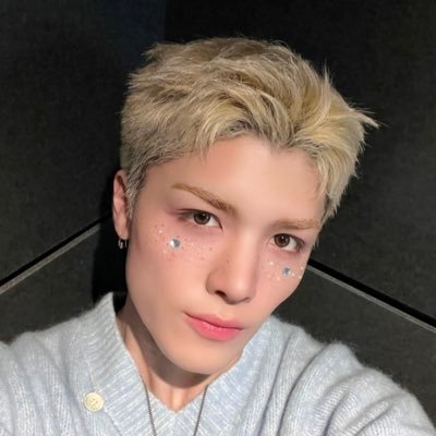 purplejjk14's profile picture. 