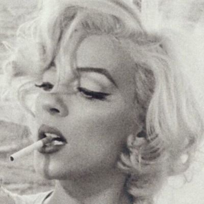 Cryst4lc4stle_'s profile picture. ميت بس عايش عناد