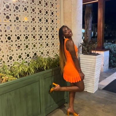 victoriasecret3's profile picture. Dancing in my living room.