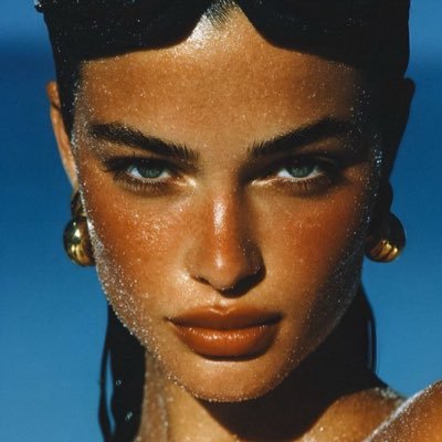 elyciart's profile picture. even a white moon has a black shadow