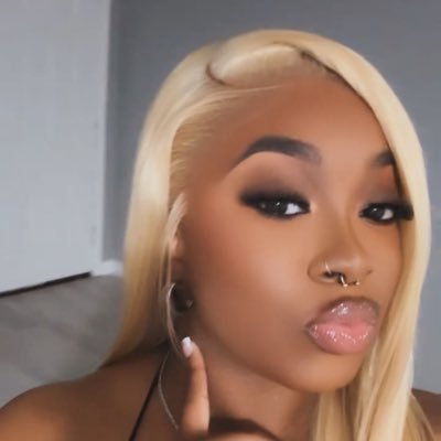 aniyahjenee's profile picture. 