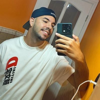 JotaCanariio's profile picture. Creador de contenido de esos. Un poco Tryhard. 📸 https://t.co/e96Jq8Rc74 📩 canariojota@gmail.com