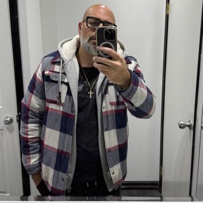 robggggg's profile picture. Jesus is king 🇦🇲 Jeweler