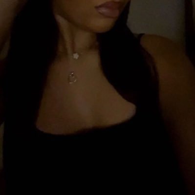 S0FIA_92i's profile picture. 19y 🇪🇬🇮🇹 envoie un billet et passe en dm pour etre soumis (tu paye pas dm pas) https://t.co/57XbFHfnMJ