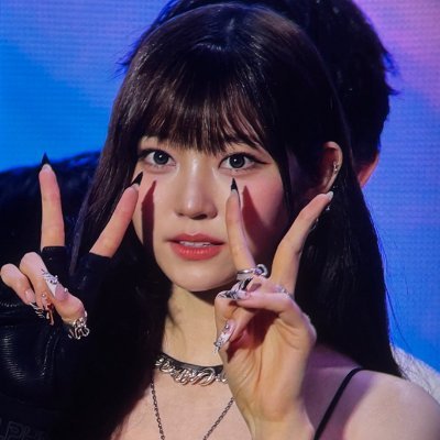 hearts2yunha's profile picture. me:i, unis, izna, meovv, h2h, kiiikiii, ifeye, atheart, hitgs, vvs, uspeer, kiiras, adp, bdc

tsuzumi, yunha, youngseo, ian & haum ult

block me if u hate adp