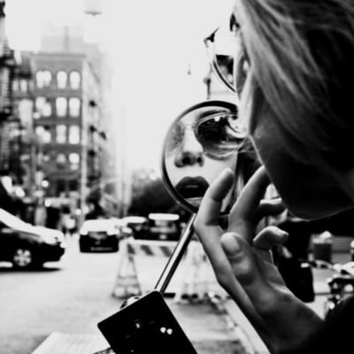 Louis10407676's profile picture. Moto🏍️/tatoo✒️/art🎨/nature🌻.     
👉NO DM👈 🙈🙉🙊