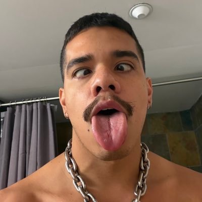 SnrBosque's profile picture. Ethnically Sourced Lengua. 👅. 18+ 🌿🐽🤠 👅🔞⛰ ♎️ personal page = @beadingmymeat