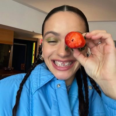 lo0katit's profile picture. 