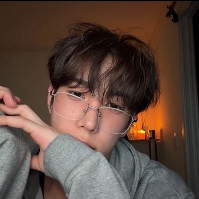 rapskrr's profile picture. Fan acc • bieber • bts • one pact • obs: haters de qualquer um da minha stan list, nem siga!