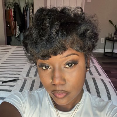 7tezha7's profile picture. an anomaly | $tezhajones