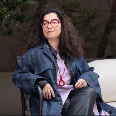 JennAdams01's profile picture. 🎤 Award-winning journalist | Aide to Niall Horan | Mom of 3 🐾 Dog lover ☕ Coffee addict 🛍️ Bargain queen | DM’ing fans randomly!