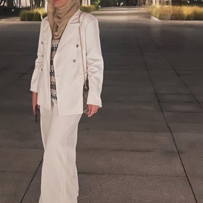 echhmuu's profile picture. (وَتَوَكَّلْ عَلَى الْعَزِيزِ الرَّحِيمِ )