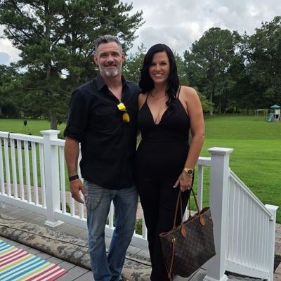 Lledroc_027_'s profile picture. Here because of one reason, the Grace of our Lord Jesus Christ! 
My wife says I have BAMA turrets.🐘 🐘 
Proud father of 2 RAD kids...
Wrestling coach