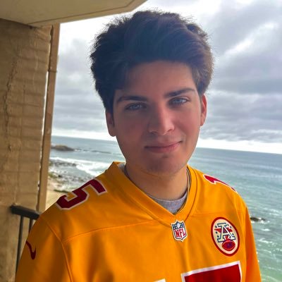 PhoggyThoughts's profile picture. former minister of KUlture @BarstoolKU