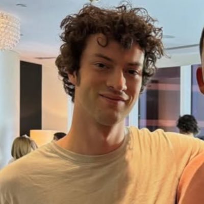 bnstille's profile picture. 