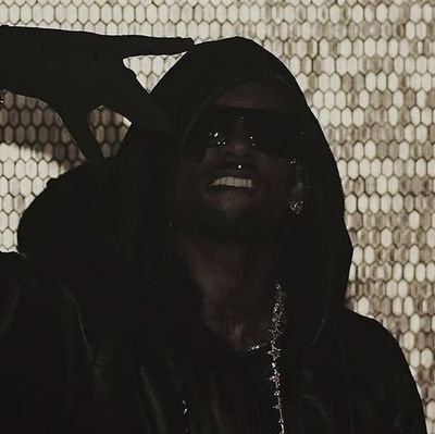 tinyblxssxm's profile picture. 