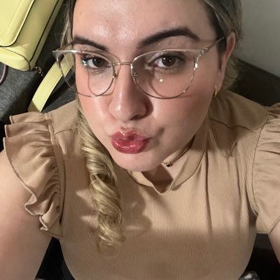 elizasglez's profile picture. nothing more to say